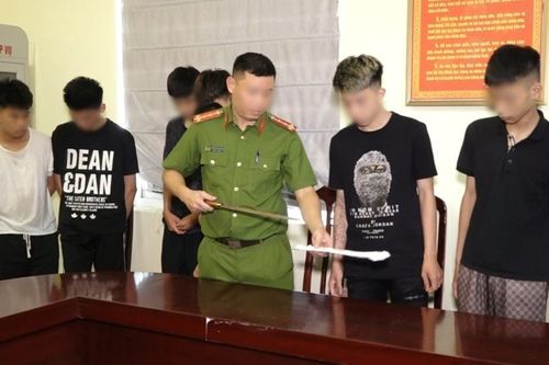 Hà Nội: Bắt giữ nhóm 'quái xế' gây náo loạn phố, vô cớ chém người