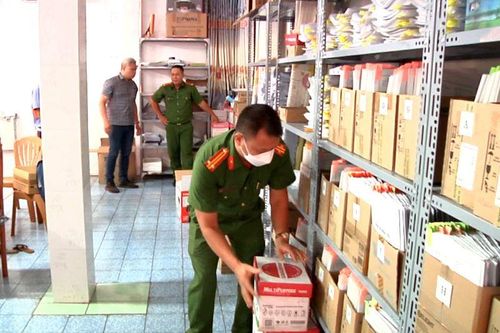 Tạm giữ 5 bác sĩ liên quan sai phạm tại các phòng khám đa khoa ở Đồng Nai