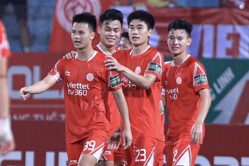 Hoàng Đức tỏa sáng, Viettel đánh bại SLNA 3-0