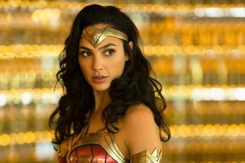 'Nữ thần' Gal Gadot nghĩ mình kém cỏi vì mắc bệnh lạ