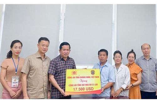 Công an Quảng Ninh hỗ trợ kinh phí chữa bệnh cho vợ Đại tá Công an nước bạn Lào