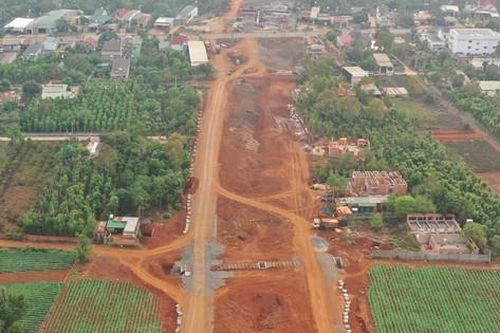 Vụ 'đất tặc' đe dọa nhà báo: Vật liệu không đảm bảo buộc phải bóc đi