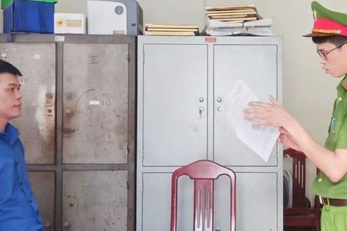Bắt nguyên Trưởng phòng kinh doanh Cty Bảo hiểm nhân thọ Dai-ichi Việt Nam