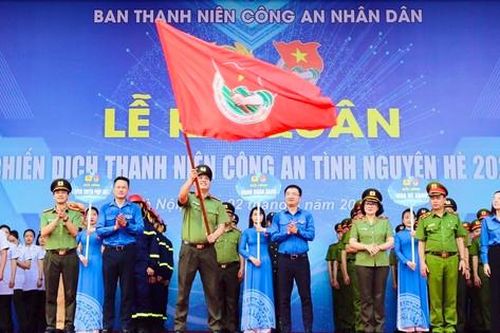 Tuổi trẻ Công an tình nguyện Hè 2023: Xây nhà 19/8, công trình Ánh sáng đảo xanh