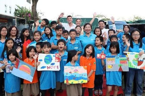 Tết thiếu nhi đặc biệt ở trường nuôi dưỡng và đào tạo trẻ mồ côi do COVID-19