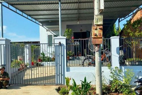 Truy bắt nghi phạm đâm chết vợ và 2 người hàng xóm