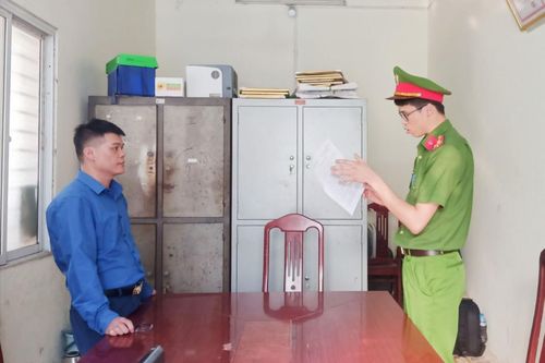 Cựu Trưởng phòng Công ty bảo hiểm tham ô tài sản