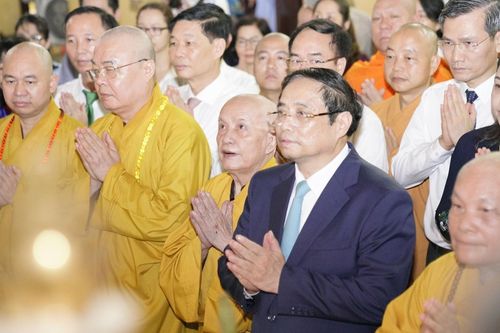 Cầu nguyện cho thế giới hòa bình trong Đại lễ Phật đản 2023