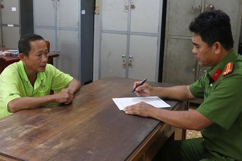 Khởi tố, bắt tạm giam người chồng đánh vợ dã man ở Vĩnh Long