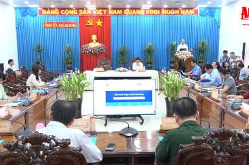 Quán triệt các văn bản của Trung ương về công tác đối ngoại