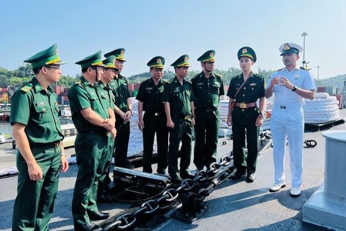 Bảo đảm an ninh tàu quân sự đến Đà Nẵng