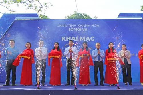 Triển lãm Tài liệu lưu trữ liên quan đến lịch sử tỉnh Khánh Hòa