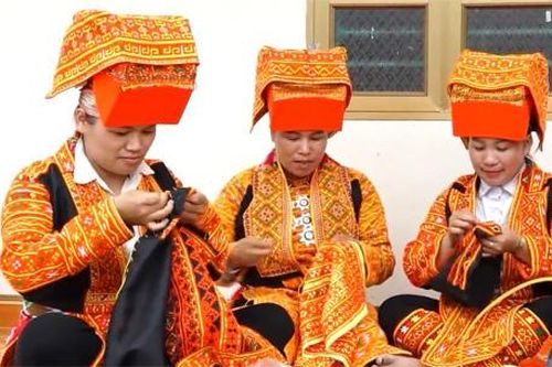 Ái Quốc: Giữ gìn, phát huy bản sắc văn hóa dân tộc