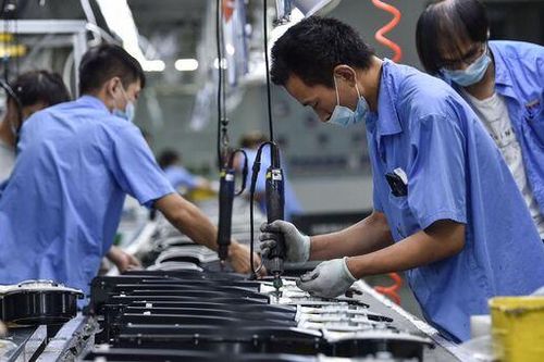 Nhà máy trên khắp châu Á chật vật để tồn tại