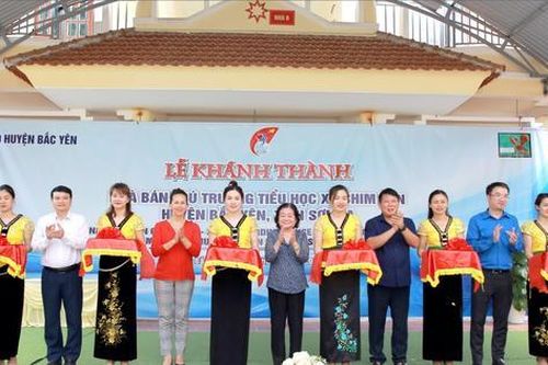 Tặng nhà bán trú cho học sinh vùng đặc biệt khó khăn của tỉnh Sơn La