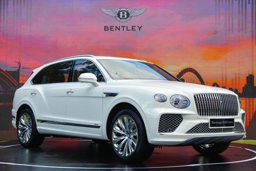 Chi tiết Bentley Bentayga EWB Azure tại Việt Nam, giá gần 21 tỷ đồng