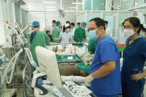 Hai nạn nhân vụ thanh niên đốt phòng trọ người yêu tiên lượng rất nặng
