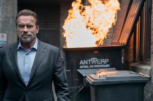 Phim Netflix mới của Arnold Schwarzenegger thu hút khán giả toàn cầu