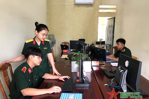 Trường Sĩ quan Thông tin đào tạo học viên sát với thực tế đơn vị
