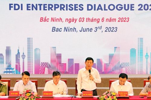 Bắc Ninh đối thoại với hơn 300 doanh nghiệp FDI