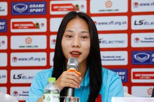 'Hot girl' Bảo Trâm tuyên bố muốn thắng U20 Iran