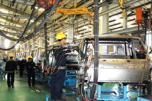 Sức mua chưa cải thiện, lượng đơn hàng mới giảm mạnh hơn