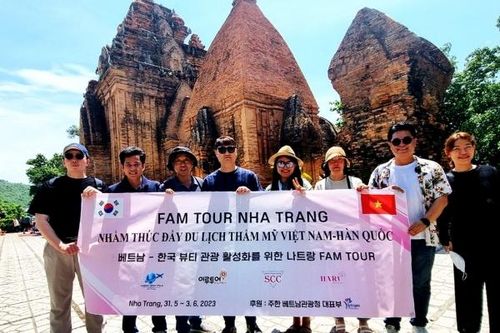 Đoàn Famtrip du lịch Hàn Quốc đến Nha Trang khảo sát