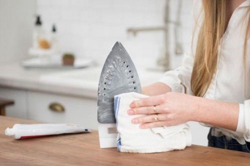 Mẹo làm sạch đồ đạc bằng kem đánh răng