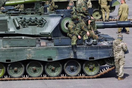 Hà Lan lên kế hoạch mua sắm thêm xe tăng và tên lửa Patriot cho Ukraine