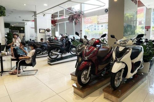 Giá xe máy thấp chưa từng có nhưng vẫn ít người mua