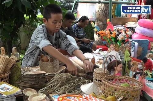 Lan tỏa 'tinh thần xanh' tại phiên chợ 'Hành động xanh' vì môi trường