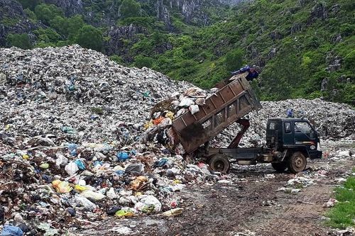 Cả nước chỉ có 20% bãi chôn lấp rác thải sinh hoạt hợp vệ sinh: Bài toán chờ lời giải của Bộ Tài nguyên Môi trường