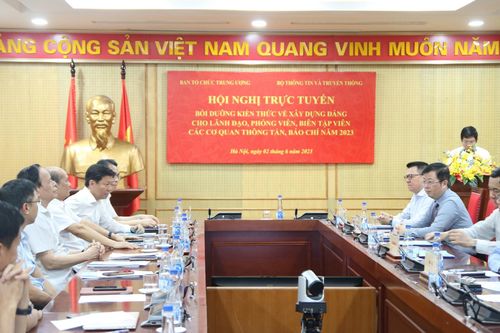 Bồi dưỡng kiến thức về xây dựng Đảng cho lãnh đạo, phóng viên, biên tập viên báo chí