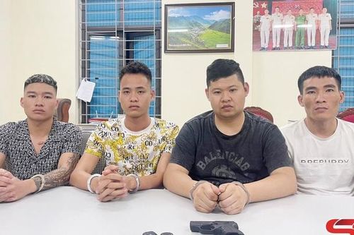 Bắt giữ 4 đối tượng về hành vi tàng trữ trái phép vũ khí quân dụng