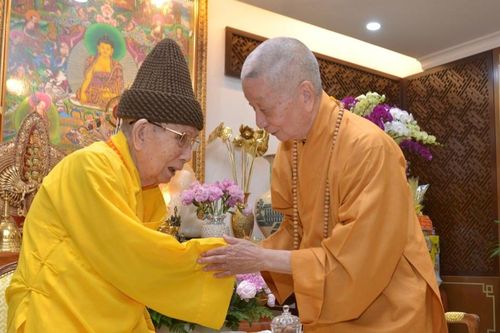 Đức Pháp chủ GHPGVN quang lâm chứng minh lễ tác pháp An cư kiết hạ tại tổ đình Vĩnh Nghiêm