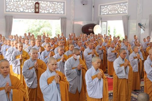 Chư Ni tu viện Tuệ Giác (BR-VT) trang nghiêm tác pháp An cư kiết hạ Phật lịch 2567