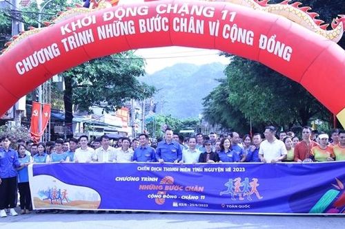 Những bước chân vì cộng đồng