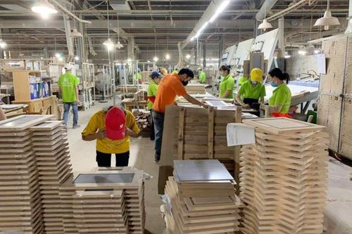 Đơn hàng sụt giảm, doanh nghiệp như ngồi trên 'chảo lửa'