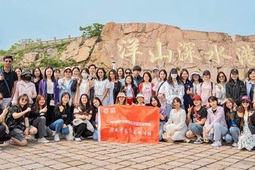 Trường Đại học Ngoại ngữ, Đại học Quốc gia Hà Nội - nơi hiện thực hóa giấc mơ du học Trung Quốc