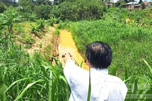 Vụ kè chống sạt lở bị sạt lở: Người dân than hệ thống thoát nước kém gây ngập lụt