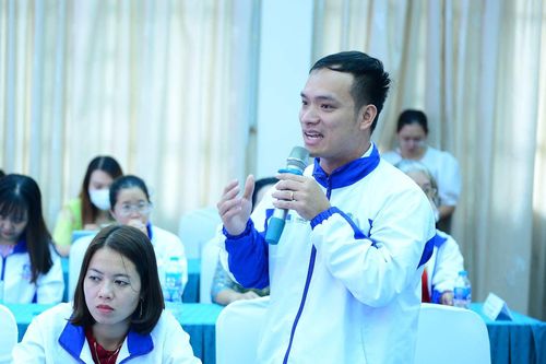 Tuyển sinh ngành Y bằng môn Văn: Chuyên gia nói gì?