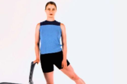 6 bài tập giữ thăng bằng cho người cao tuổi, giảm nguy cơ té ngã