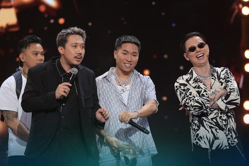 Thí sinh khiến HLV Rap Việt quăng nón vàng ngay khi chưa biểu diễn