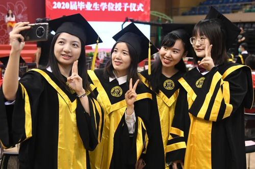 AI giúp sinh viên Trung Quốc tránh thất nghiệp