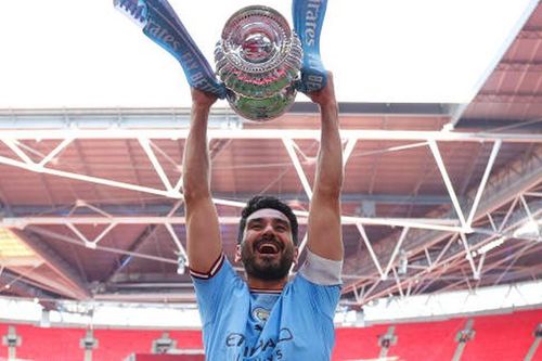 Gundogan, 32 tuổi vẫn như người không phổi, thủ lĩnh thực sự của Pep Guardiola