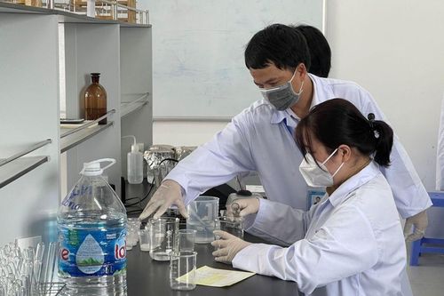 Dốc sức cho 'học kỳ 3'