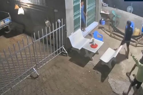 Trộm xăng bất thành, nhóm thanh niên cầm dao hù dọa chủ nhà