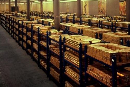 Lượng vàng nắm giữ của các ngân hàng trung ương toàn cầu giảm trong tháng 4