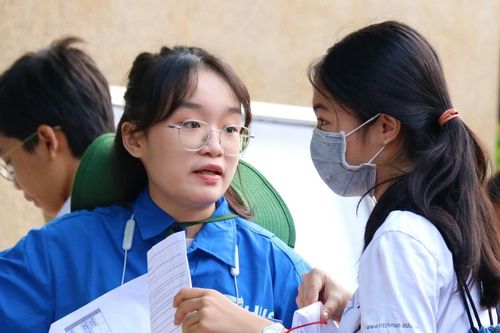Đề Văn thi lớp 10 Trường THPT Chuyên Khoa học Tự nhiên Hà Nội