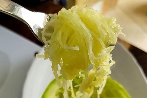 Độc đáo bí như sợi mì, bí có mùi thơm ở Việt Nam